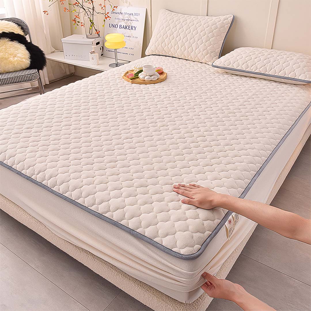 Clover Mattress Cover With Pillow Case