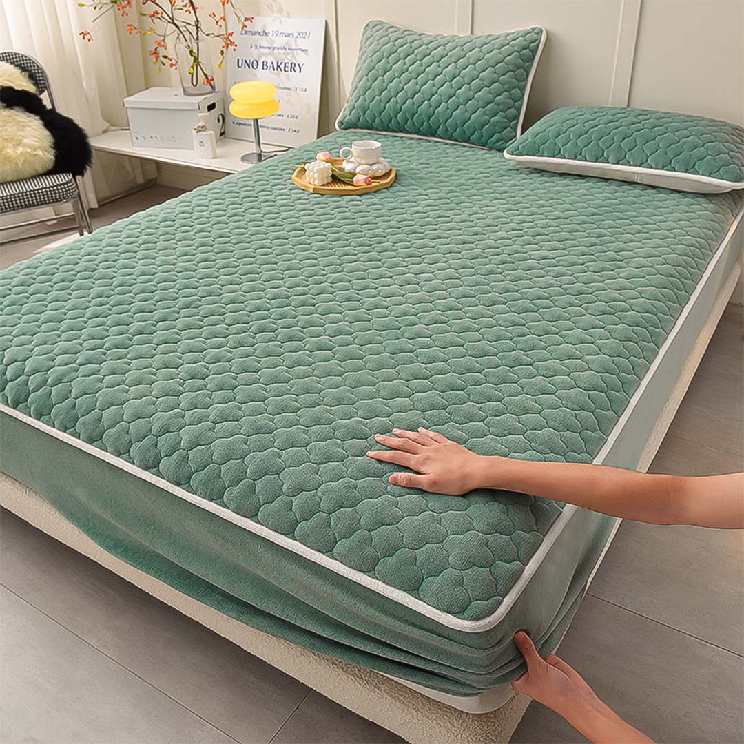 Clover Mattress Cover With Pillow Case