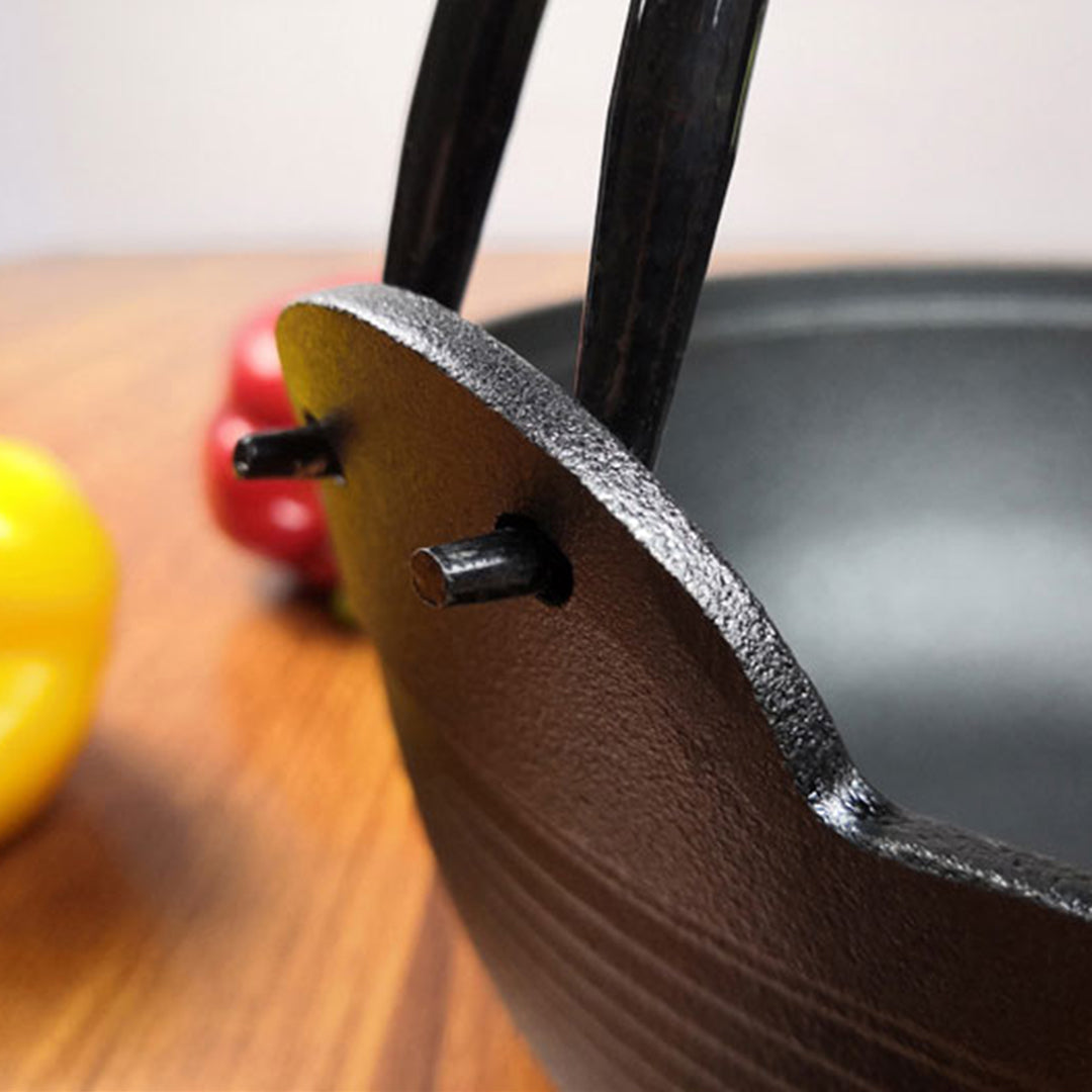 Hot Pot with Wooden Lid