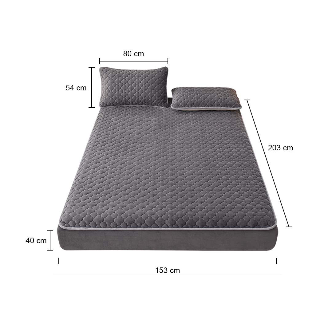 Clover Mattress Cover With Pillow Covers