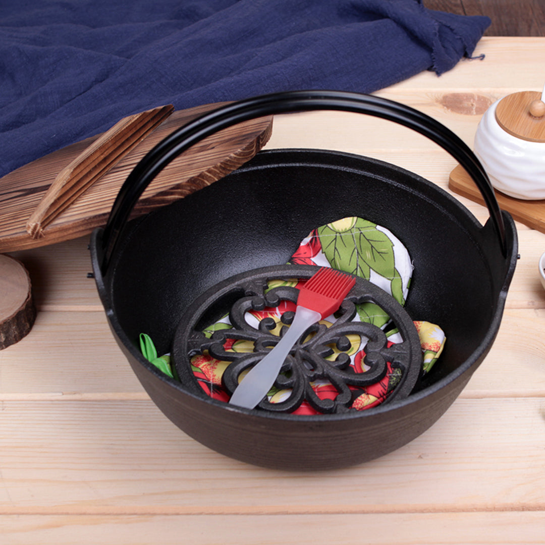 Hot Pot with Wooden Lid