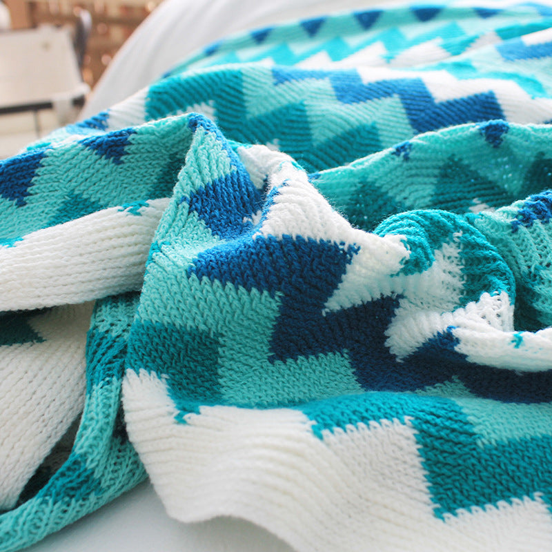 Zigzag Striped Throw Blanket