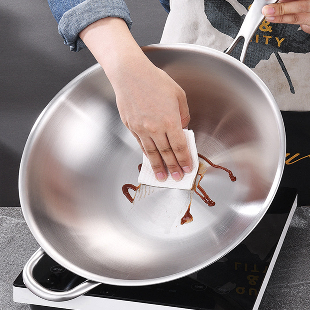 Frying Pan With Helper Handle and Lid