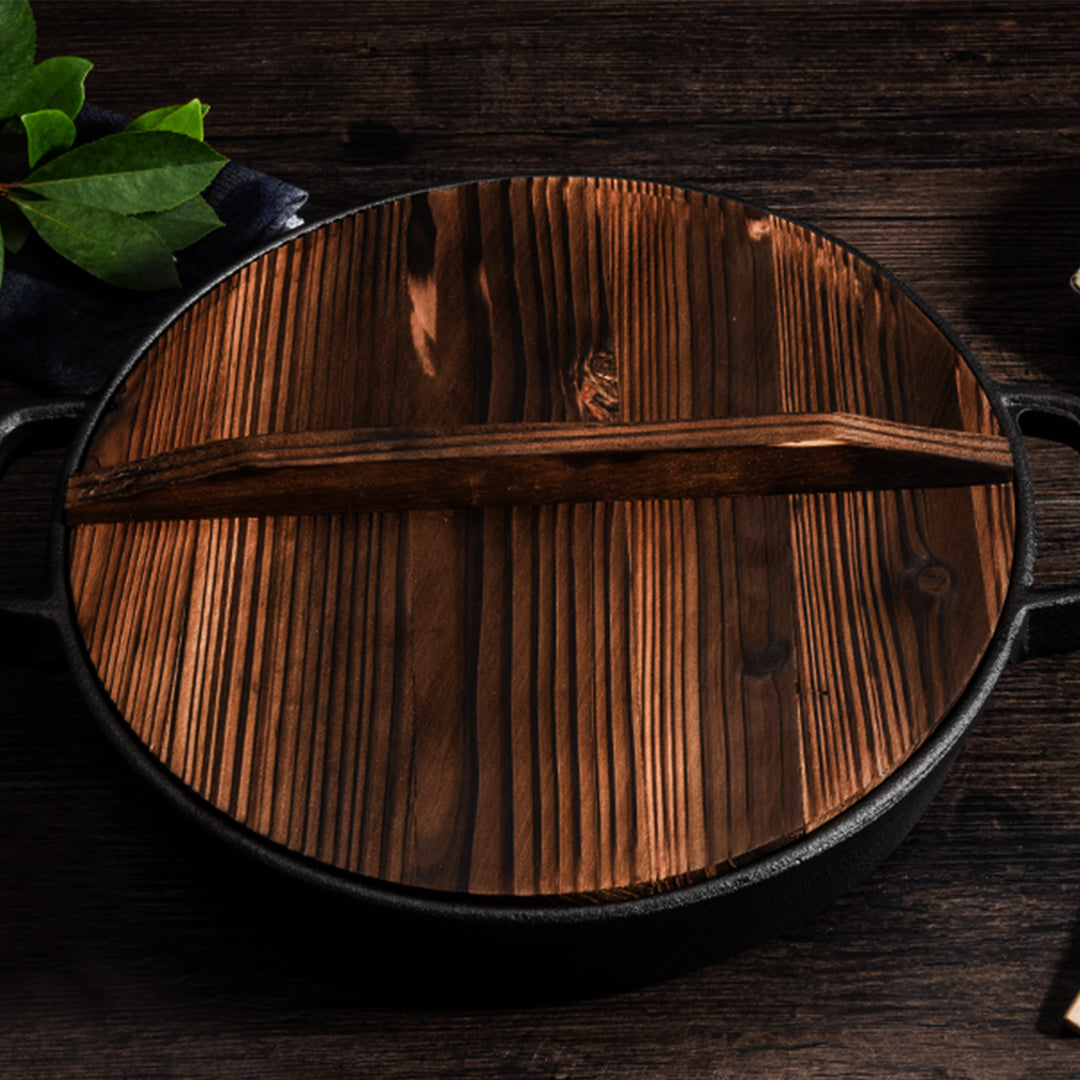 Round Pan with Wooden Lid