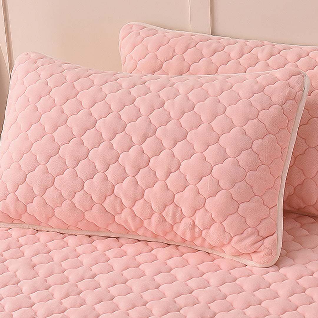 Clover Mattress Cover With Pillow Case