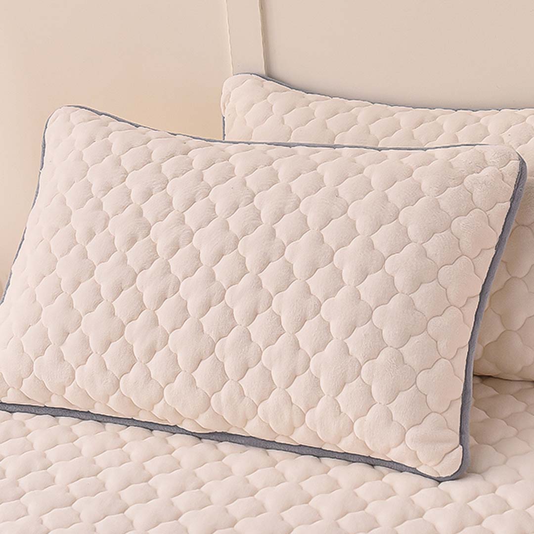 Clover Mattress Cover With Pillow Case