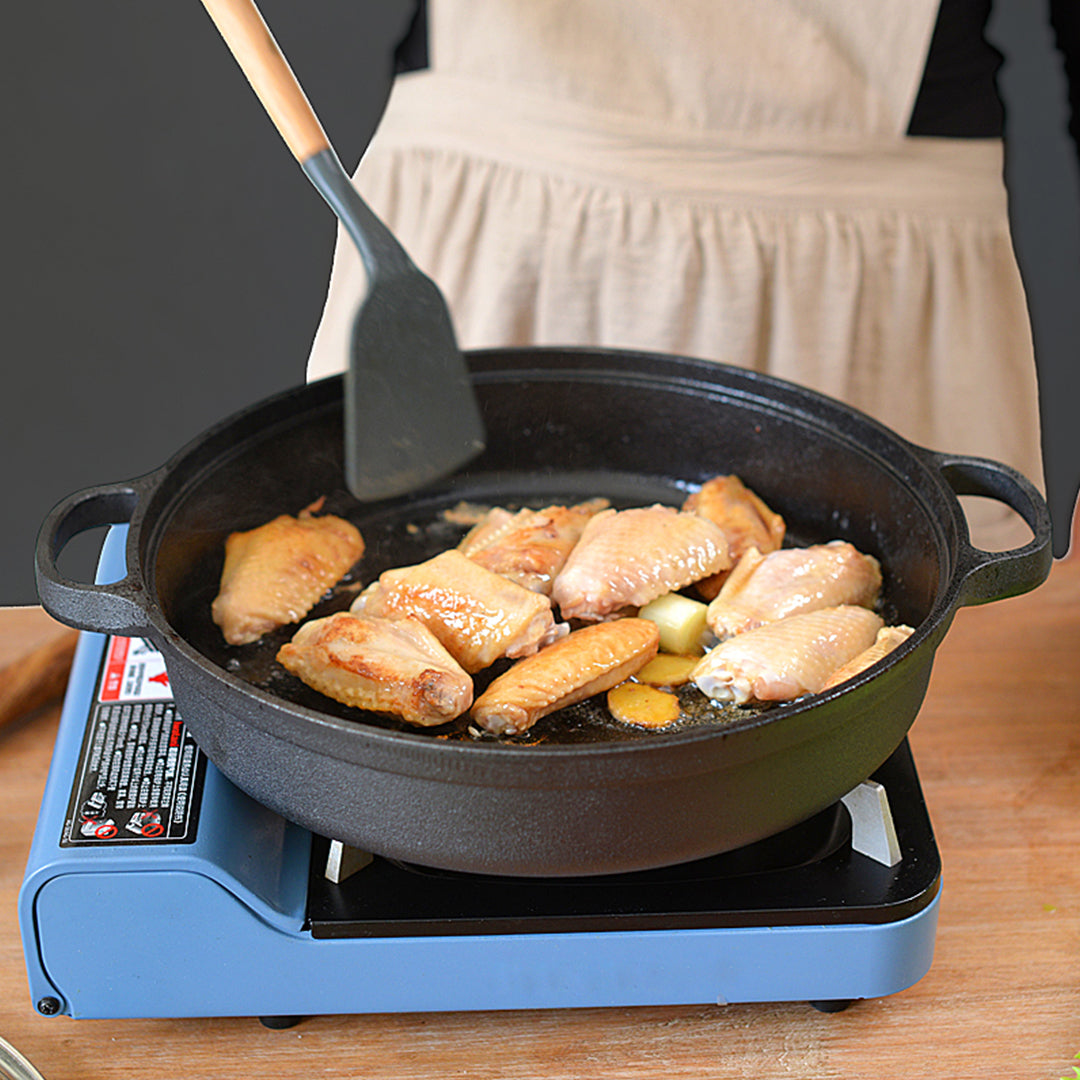 Round Pan with Wooden Lid